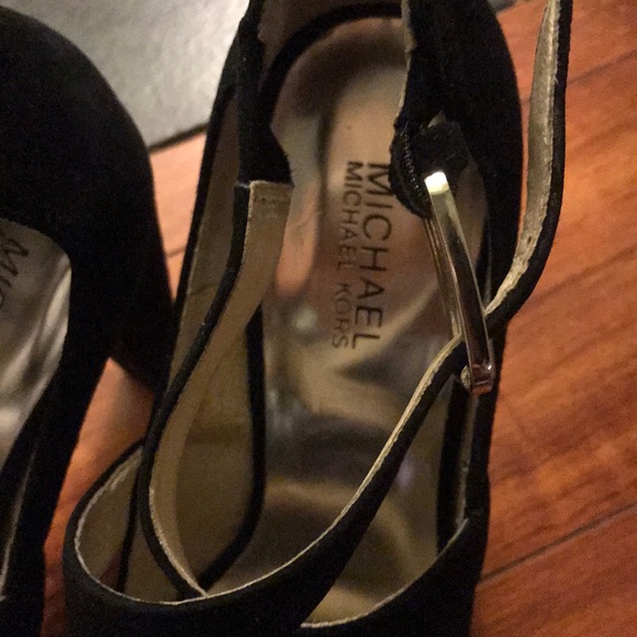 Open toe heels - Picture 3 of 3